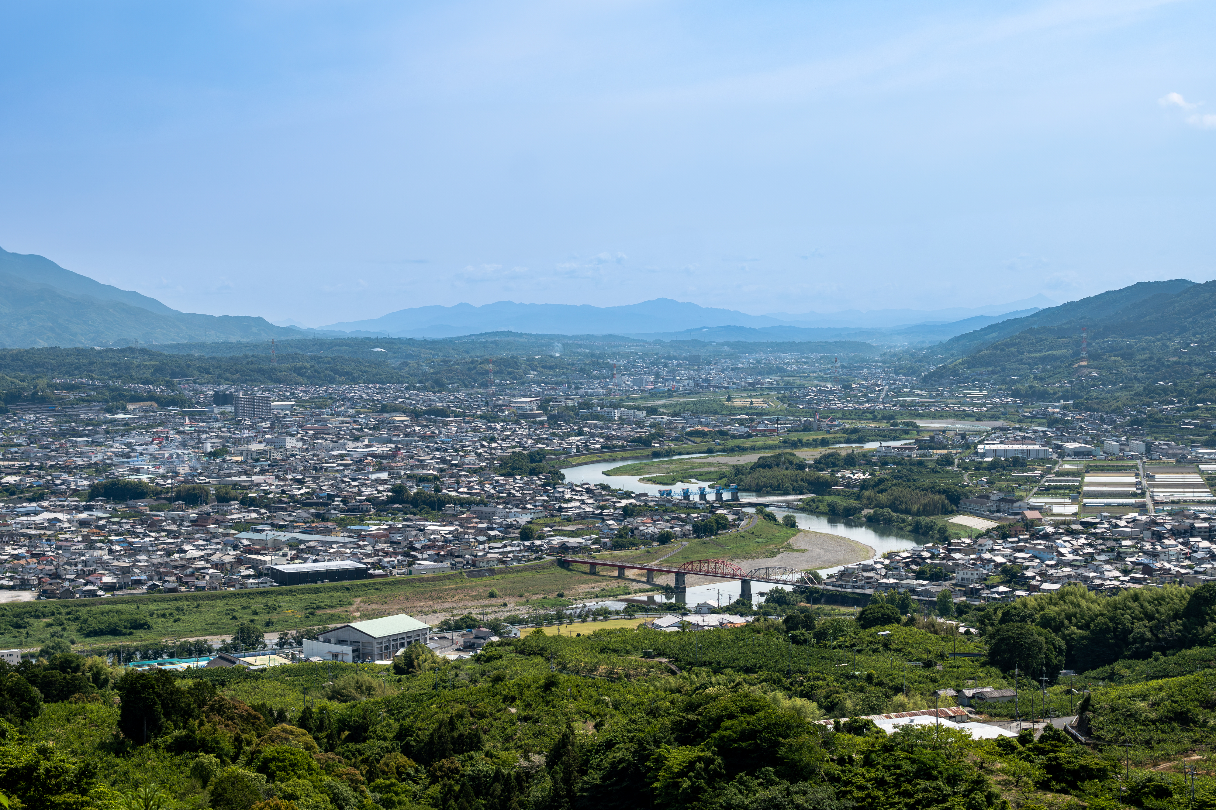 山と川に囲まれた九度山の風景